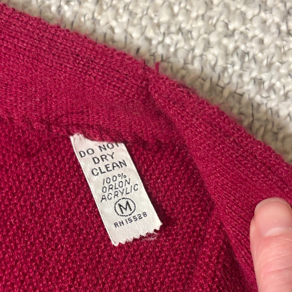 Vintage IZOD Men's Burgundy Button Cardigan Sweater - Picture 6 of 13